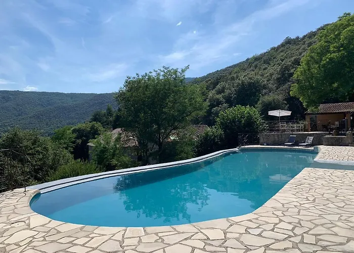 Gite Pecher Au Chateau Des Pauses